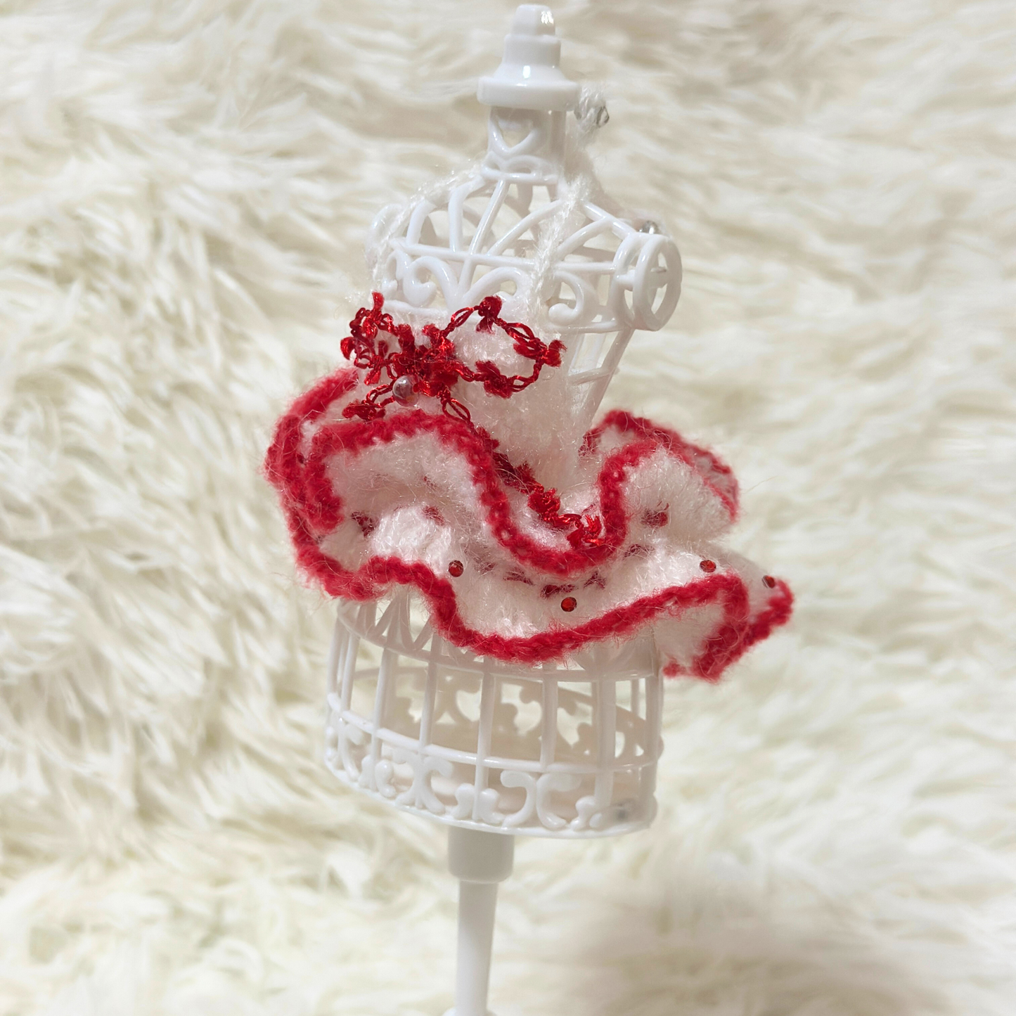 Red & White Ruffle Crochet Doll Skirt for Labubu โ Handmade Labubu Clothes Fluffy Dress with Beaded Details