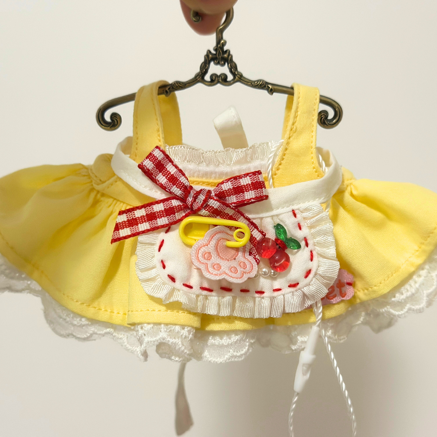 Handmade Yellow Labubu Dress Set with Bunny Headband – Cute Outfit for 15-17cm Labubus